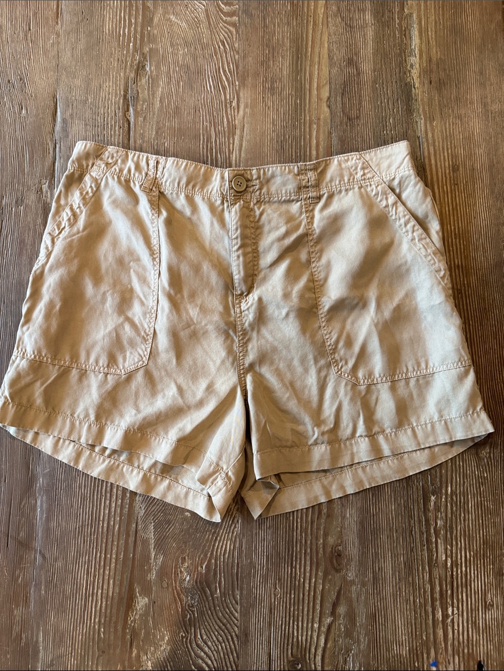 Women's Khaki Utility Bermuda Shorts - Casual Everyday Style
